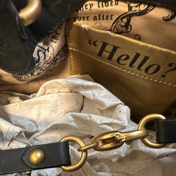 Juicy Couture Black Shoulder Bag with Gold Details - Picture 8 of 9